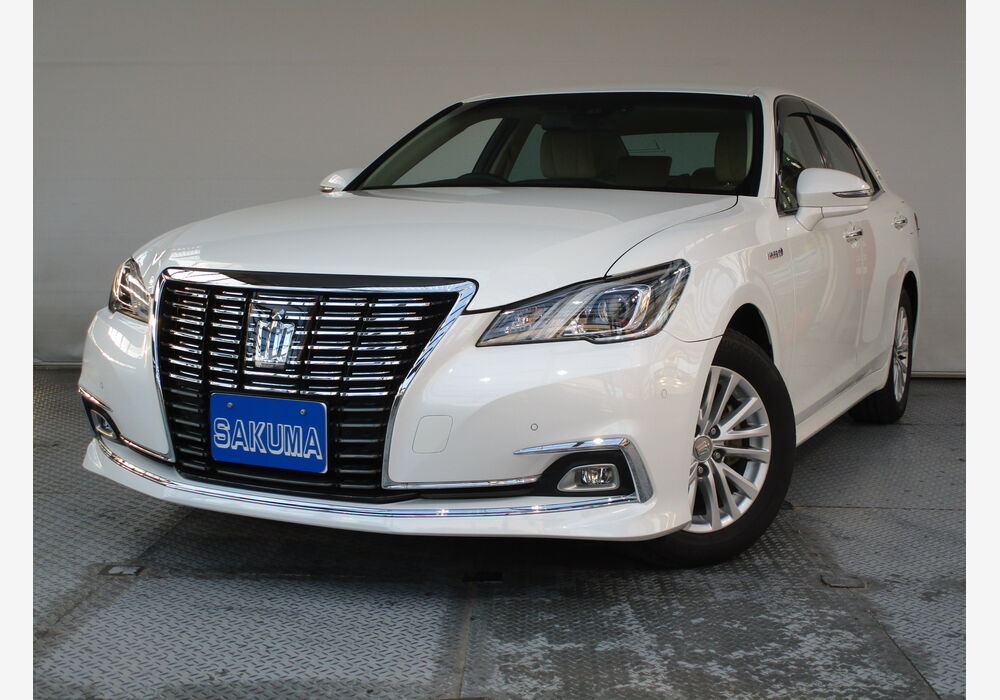 H28 クラウンHV2.5 ロイヤルサルーン | 中古車情報 | 市川で中古車の