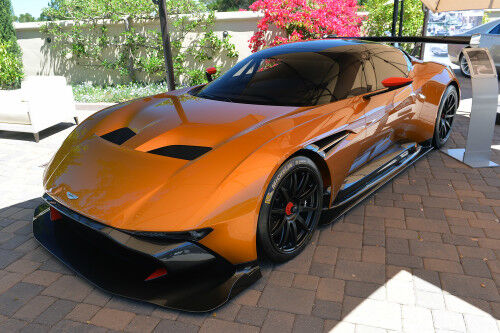 01-aston-martin-vulcan-monterey-1